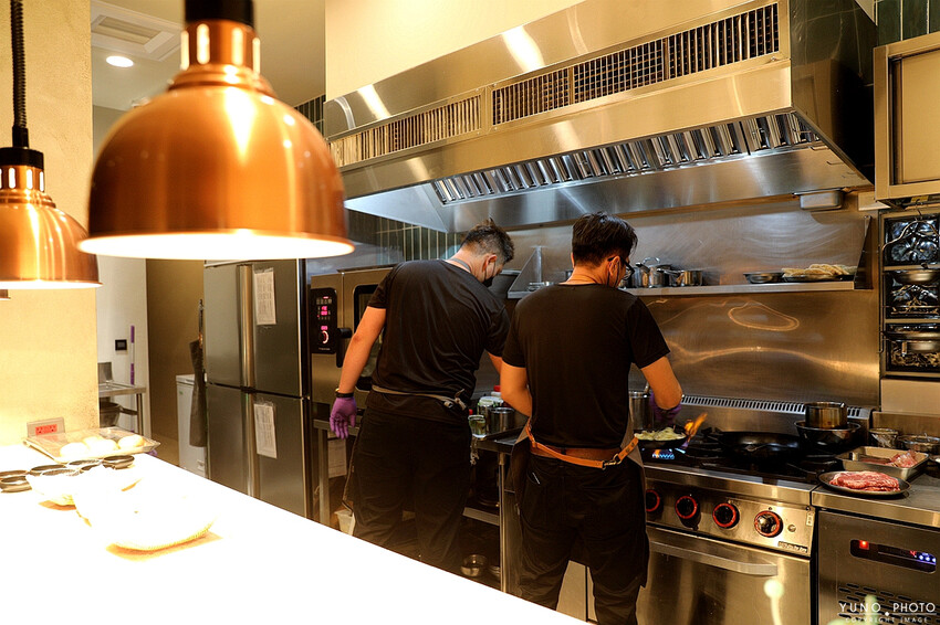 日月潭高質感旅店！附設絕美高空泳池、星空吧和KTV 一泊二食五星料理｜歸璞泊旅Hotel Beore