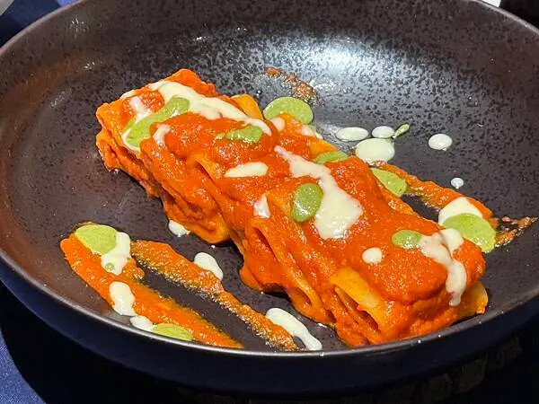 台北喜來登比薩屋！義大利比薩冠軍快閃，13款大師級菜單，窯烤現做必吃。