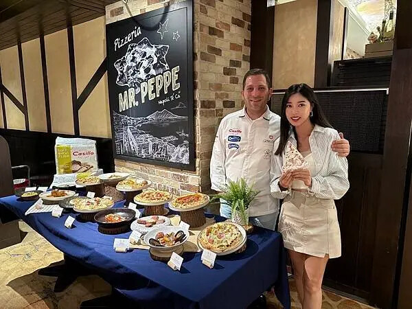 台北喜來登比薩屋！義大利比薩冠軍快閃，13款大師級菜單，窯烤現做必吃。