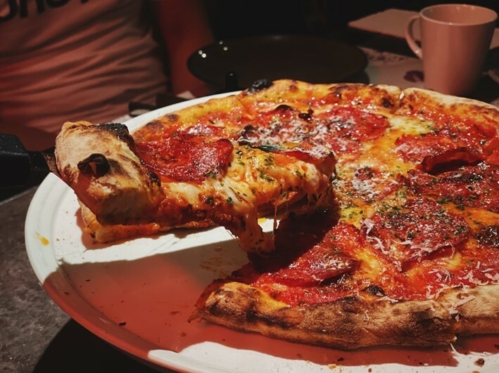 中正區義式餐廳-------全台第一家獲得義大利 APN比薩職人認證的喜來登 Pizza House