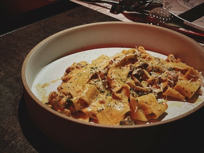 中正區義式餐廳-------全台第一家獲得義大利 APN比薩職人認證的喜來登 Pizza House