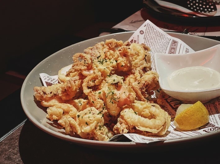 中正區義式餐廳-------全台第一家獲得義大利 APN比薩職人認證的喜來登 Pizza House