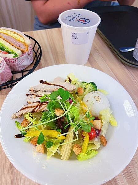 [台北早午餐]萬華區西門站「k.k.bila 卡卡比拉」小巧