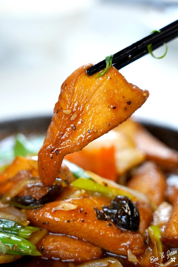 宜蘭縣員山鄉宜蘭員山餐廳》松叁雞,百大名廚甕缸雞一雞三吃汁多超值,二人套餐也有合菜,桌菜4000元起