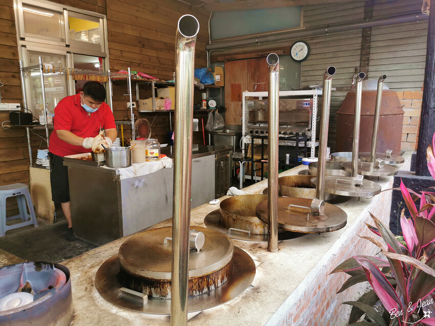 宜蘭縣員山鄉宜蘭員山餐廳》松叁雞,百大名廚甕缸雞一雞三吃汁多超值,二人套餐也有合菜,桌菜4000元起