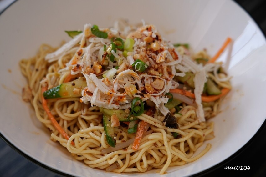 桃園平鎮美食｜饗吃麻辣重慶小麵～四川道地麵食，酸辣粉、老壇酸菜、重慶小麵還有經典的小菜通通有