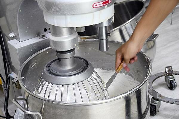 每日新鮮製作，慢來就買不到嘉義人最推薦的嘉義伴手禮啦~【品香蛋捲】用最簡單的原料、不加水、不加香精，