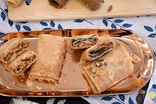 每日新鮮製作，慢來就買不到嘉義人最推薦的嘉義伴手禮啦~【品香蛋捲】用最簡單的原料、不加水、不加香精，