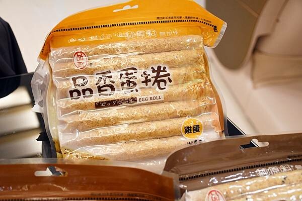 每日新鮮製作，慢來就買不到嘉義人最推薦的嘉義伴手禮啦~【品香蛋捲】用最簡單的原料、不加水、不加香精，