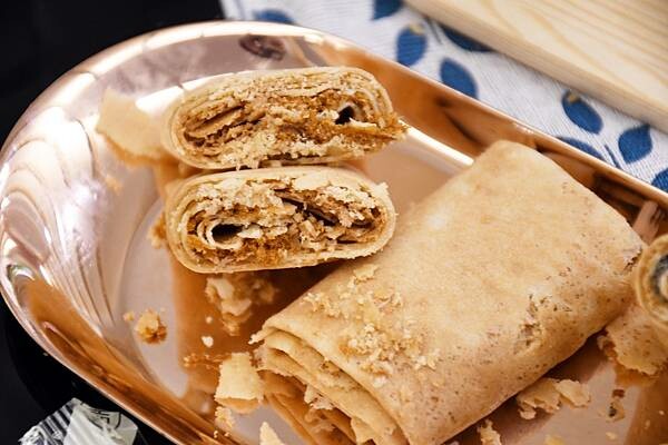 每日新鮮製作，慢來就買不到嘉義人最推薦的嘉義伴手禮啦~【品香蛋捲】用最簡單的原料、不加水、不加香精，