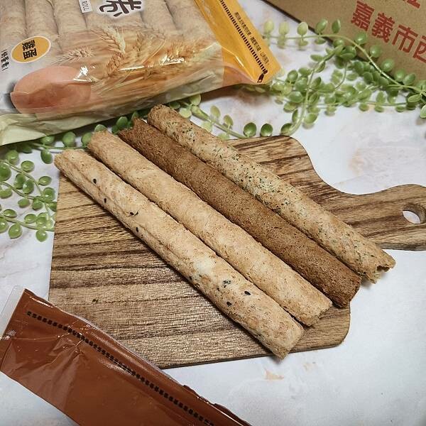 嘉義市西區(嘉義/西區)品香蛋捲-五種口味蛋捲、三種口味鳳凰酥就賣到嚇嚇叫，來到嘉義伴手禮不選他怎可以