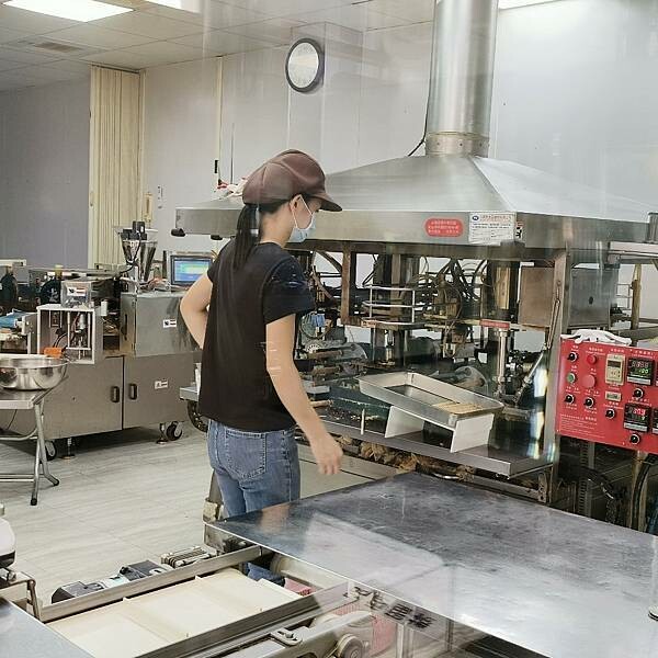 嘉義市西區(嘉義/西區)品香蛋捲-五種口味蛋捲、三種口味鳳凰酥就賣到嚇嚇叫，來到嘉義伴手禮不選他怎可以