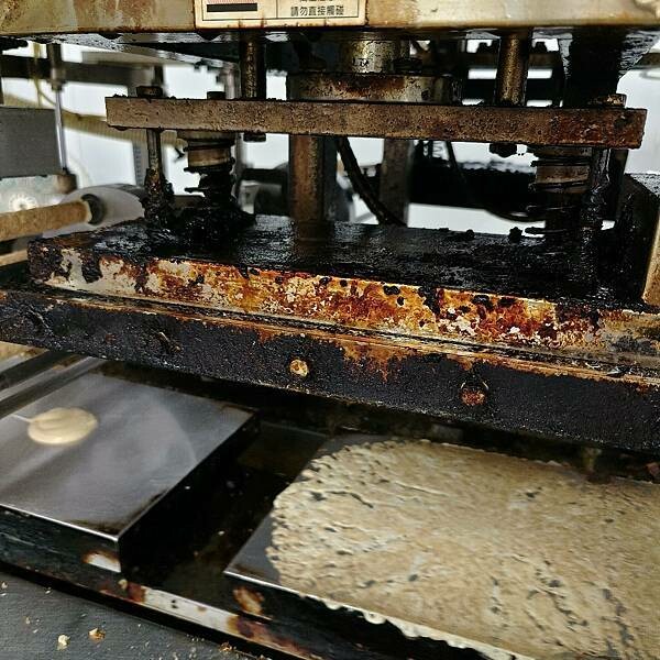 嘉義市西區(嘉義/西區)品香蛋捲-五種口味蛋捲、三種口味鳳凰酥就賣到嚇嚇叫，來到嘉義伴手禮不選他怎可以