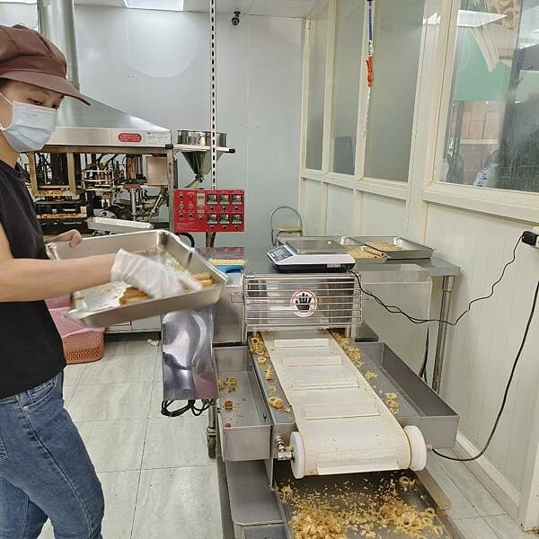 嘉義市西區(嘉義/西區)品香蛋捲-五種口味蛋捲、三種口味鳳凰酥就賣到嚇嚇叫，來到嘉義伴手禮不選他怎可以