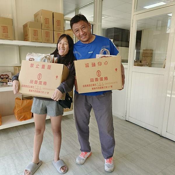 嘉義市西區(嘉義/西區)品香蛋捲-五種口味蛋捲、三種口味鳳凰酥就賣到嚇嚇叫，來到嘉義伴手禮不選他怎可以