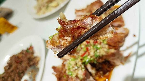 金鴻美食小館泰國料理｜平民化的價格卻能吃到名店等級的品質，ＣＰ值爆高的平價泰式料理