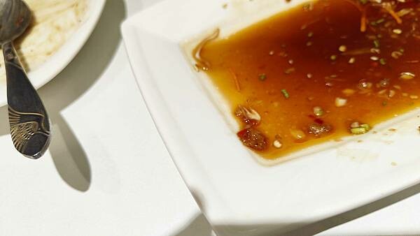 金鴻美食小館泰國料理｜平民化的價格卻能吃到名店等級的品質，ＣＰ值爆高的平價泰式料理