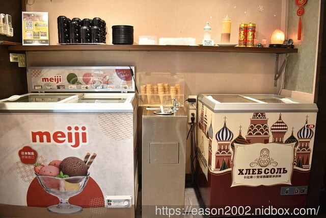 日式炭火燒烤吃到飽推薦 | 神來一爐燒肉永和店 日式炭火燒烤吃到飽 30 種以上新鮮食材隨你挑!15 種配料調製黃金比例獨門沾醬配方 全新搭配超享受!現點現切肉片、草蝦、鱸魚任你點、自助吧冰淇淋、啤酒