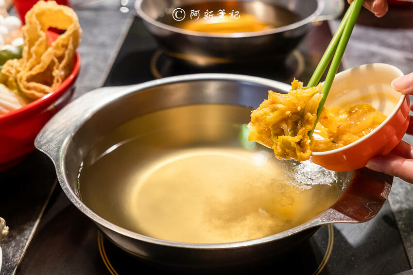 台中第六市場火鍋!蔬盈市場火鍋40種蔬菜吃到飽,鮮奶鍋 藥膳茶湯必吃。