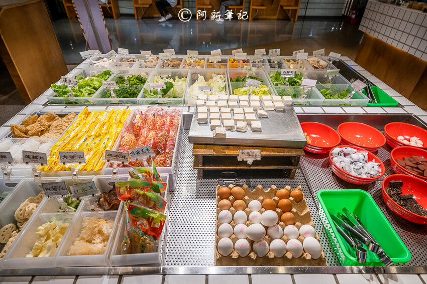 台中第六市場火鍋!蔬盈市場火鍋40種蔬菜吃到飽,鮮奶鍋 藥膳茶湯必吃。