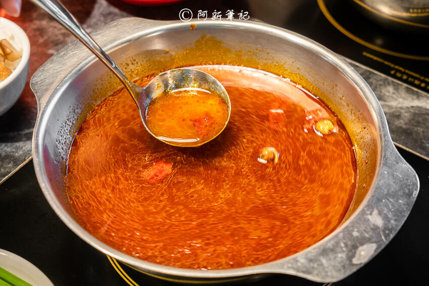 台中第六市場火鍋!蔬盈市場火鍋40種蔬菜吃到飽,鮮奶鍋 藥膳茶湯必吃。