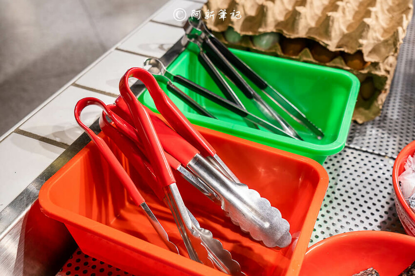 台中第六市場火鍋!蔬盈市場火鍋40種蔬菜吃到飽,鮮奶鍋 藥膳茶湯必吃。