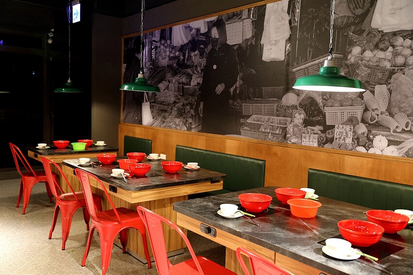 超過50種新鮮時蔬吃到飽！最低只要300元起 多種美味湯底｜蔬盈市場火鍋