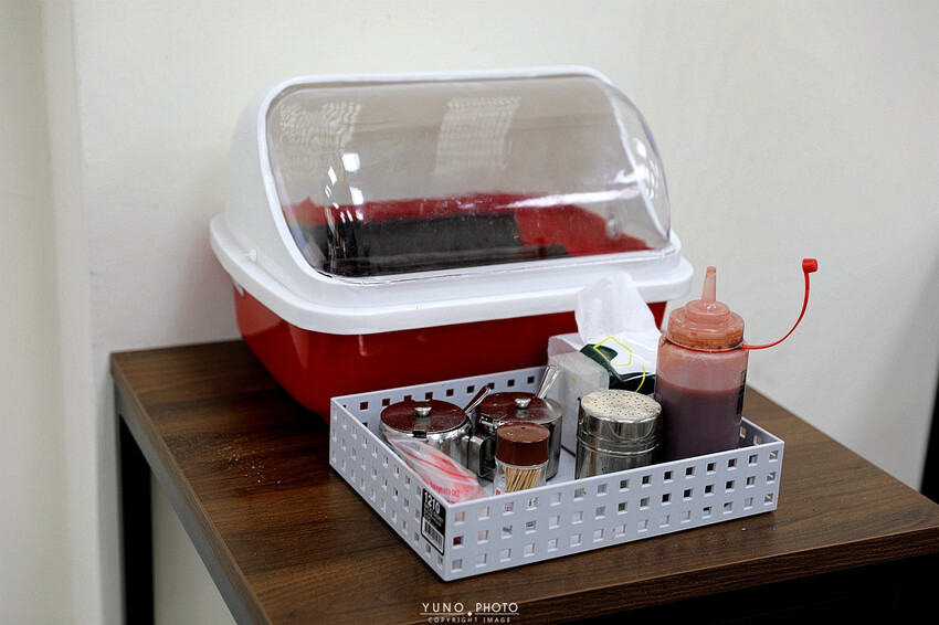 巷弄隱藏版美食「酸菜滷肉飯」老饕才知 滿滿膠質加上胡椒粉更對味|宏海魯肉飯(台中公益路魯肉飯爌肉飯推薦