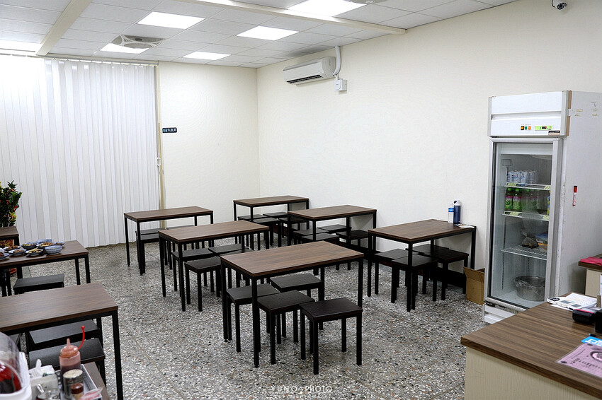 巷弄隱藏版美食「酸菜滷肉飯」老饕才知 滿滿膠質加上胡椒粉更對味|宏海魯肉飯(台中公益路魯肉飯爌肉飯推薦