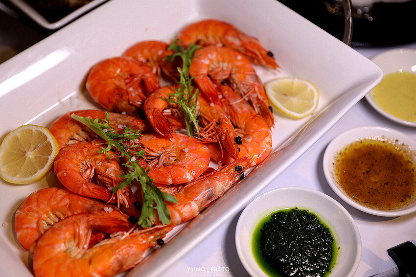 精緻細膩的義式之旅！道道無雷 台中免開瓶費紅酒友善餐廳｜菲菲花園‧義式餐廳。菜單價位(台中西屯)