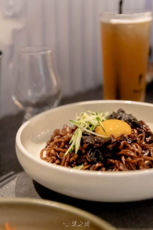 台北市大安區好日子韓酒館｜現代氛圍與傳統口味並存的韓式小酒館｜臺北東區韓式料理推薦