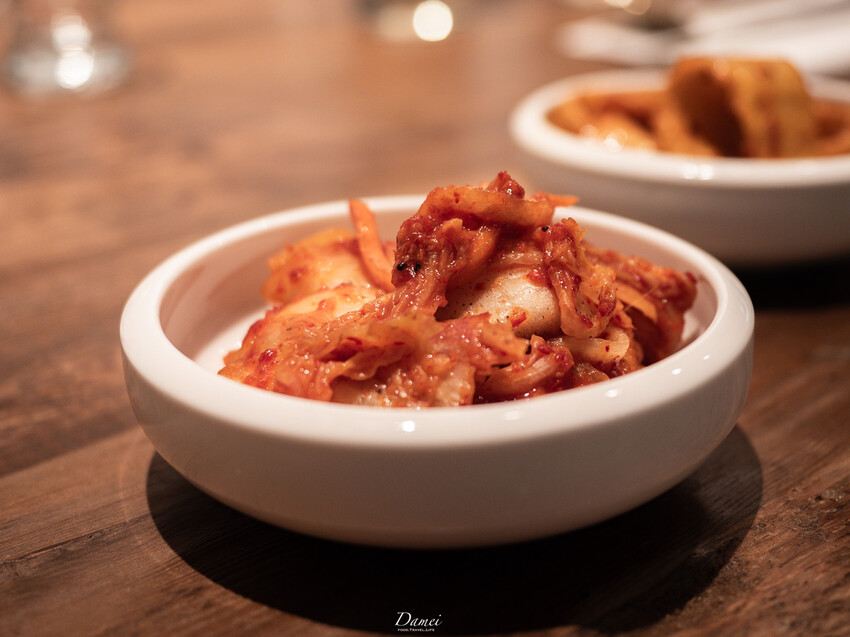 台北大安｜好日子韓酒館 Halu Korean Bistro-東區巷裡的韓式餐酒館，炸全雞與魷魚蛤蜊火鍋好吸睛​ - 大妹 Damei｜台北咖啡廳、韓國旅遊、台北美食、台灣旅宿