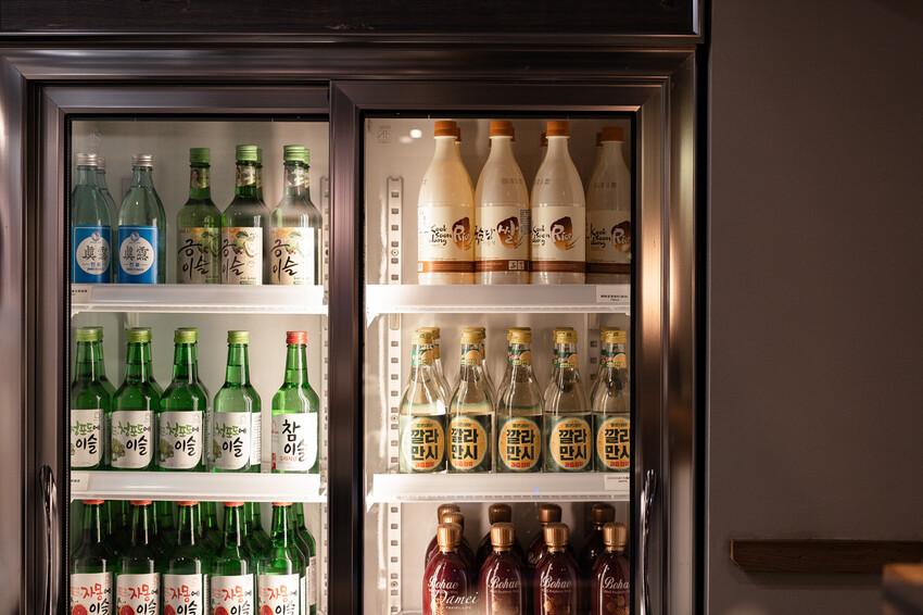 台北大安｜好日子韓酒館 Halu Korean Bistro-東區巷裡的韓式餐酒館，炸全雞與魷魚蛤蜊火鍋好吸睛​ - 大妹 Damei｜台北咖啡廳、韓國旅遊、台北美食、台灣旅宿