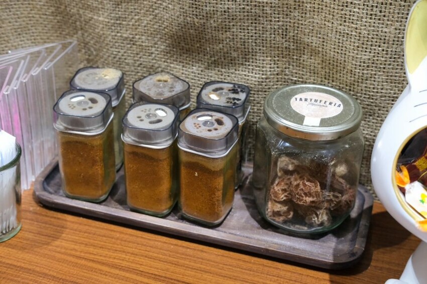 貳參日式串燒｜明太子控會愛的平價串燒店，每串最低15元起就能吃! - 肉依小姐吃什麼