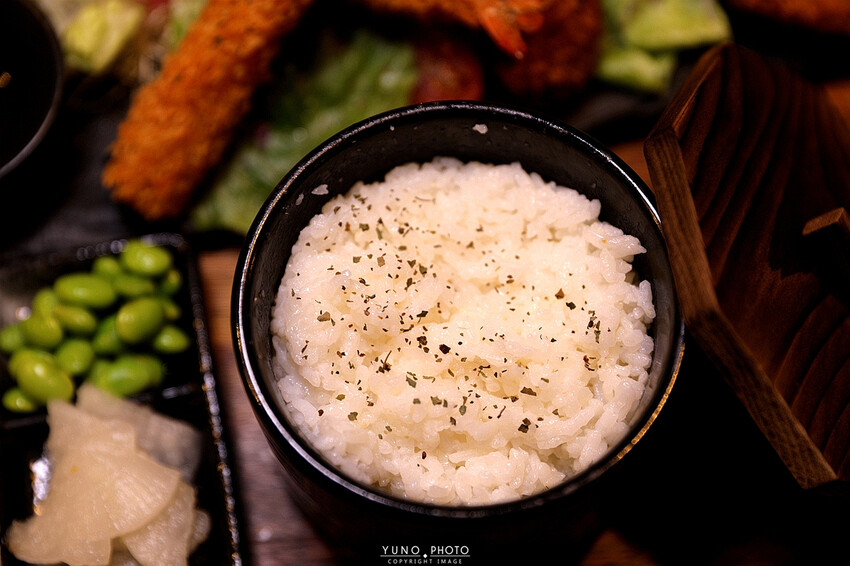 起司控一吃上癮！道地「濃郁咖哩＋牽絲起司」超誘人 沙拉吧吃到飽｜粕粕咖哩 POPO CURRY。台中三井Lalaport
