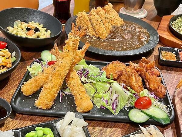 +（台中咖哩）粕粕咖哩台中店～來自日本超濃咖哩專賣店插旗台中