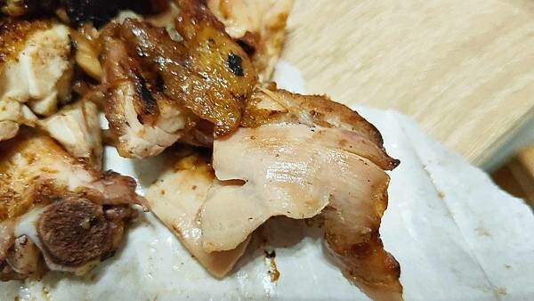 要等2小時以上才能吃到的爆人氣路邊攤美食!老闆的電話一直響個不停,點完餐之後,還要等2小時以上才能吃