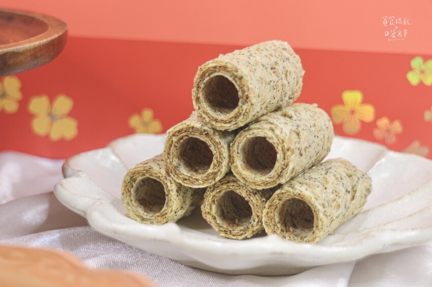 宅配美食|台中伴手禮推薦!香酥蛋捲一口咬下爆餡滿出來!大小剛 宅配美食|台中伴手禮推薦!香酥蛋捲一口咬下爆餡滿出來!大小剛