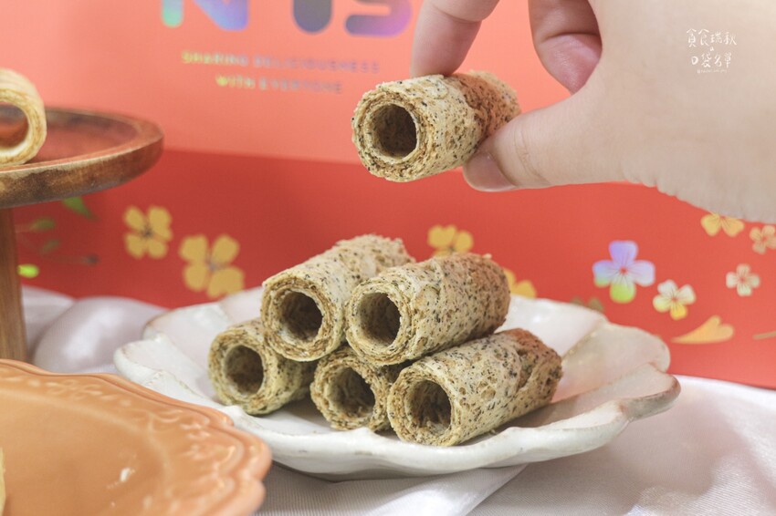 宅配美食|台中伴手禮推薦!香酥蛋捲一口咬下爆餡滿出來!大小剛 宅配美食|台中伴手禮推薦!香酥蛋捲一口咬下爆餡滿出來!大小剛