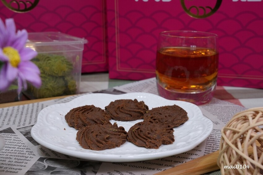 台中伴手禮｜Kris克里酥～台中逢甲夜市伴手禮推薦，蛋捲、曲