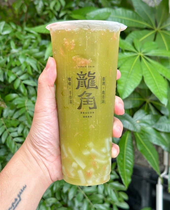 竹南頭份手搖飲料首選推薦!「龍角 Dragon Horn苗栗竹南店」,強力推薦「重乳龍涎凍奶、珍芋桂花春奶、橙柚青2.0」,純茶、奶茶系列都認真好喝! - 阿華田的美食日記