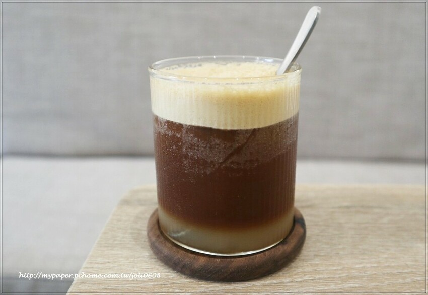 【咖啡洝.Coffee Àn】桃園中路特區咖啡廳推薦 寵物友善咖啡廳 必點特調咖啡與巴斯克蛋糕