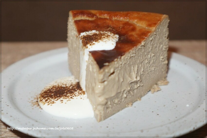 【咖啡洝.Coffee Àn】桃園中路特區咖啡廳推薦 寵物友善咖啡廳 必點特調咖啡與巴斯克蛋糕