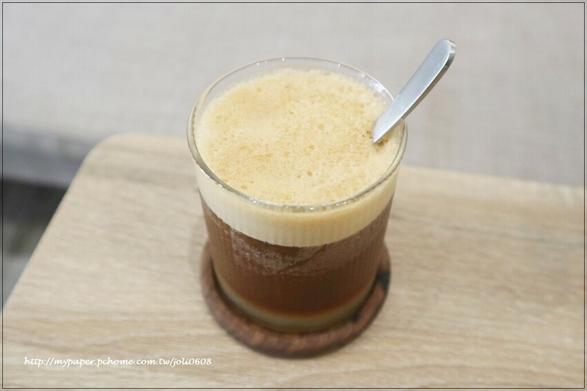 【咖啡洝.Coffee Àn】桃園中路特區咖啡廳推薦 寵物友善咖啡廳 必點特調咖啡與巴斯克蛋糕