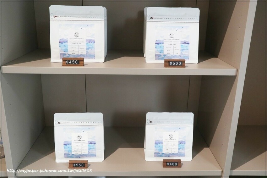 【咖啡洝.Coffee Àn】桃園中路特區咖啡廳推薦 寵物友善咖啡廳 必點特調咖啡與巴斯克蛋糕