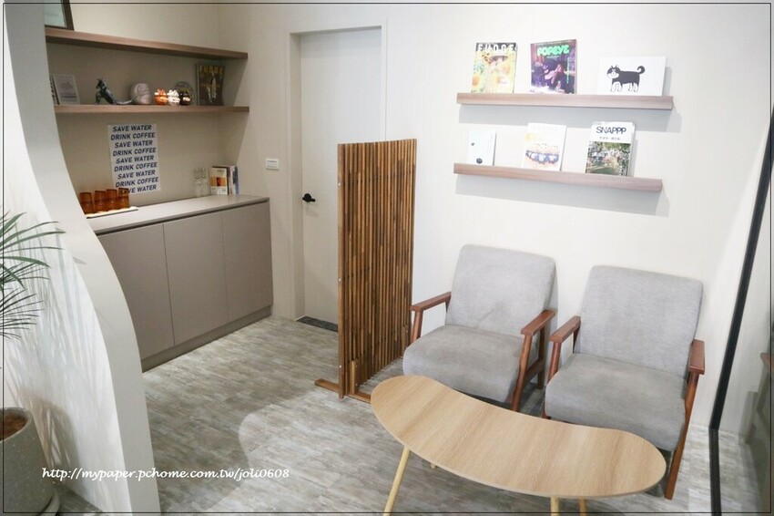 【咖啡洝.Coffee Àn】桃園中路特區咖啡廳推薦 寵物友善咖啡廳 必點特調咖啡與巴斯克蛋糕