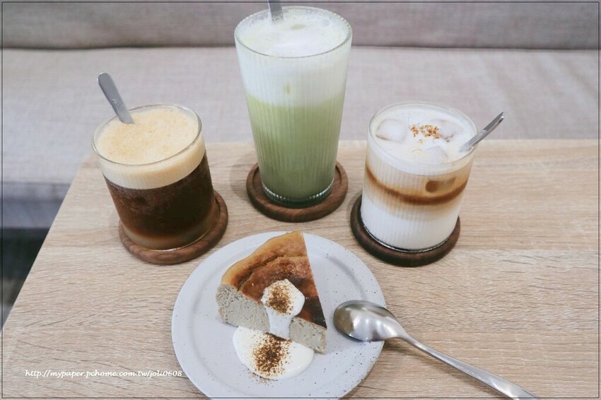 【咖啡洝.Coffee Àn】桃園中路特區咖啡廳推薦 寵物友善咖啡廳 必點特調咖啡與巴斯克蛋糕