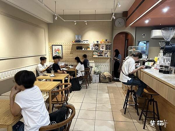 【基隆】貓町咖啡|融合三大名物的吉古拉堡,還有可愛貓咪駐點|