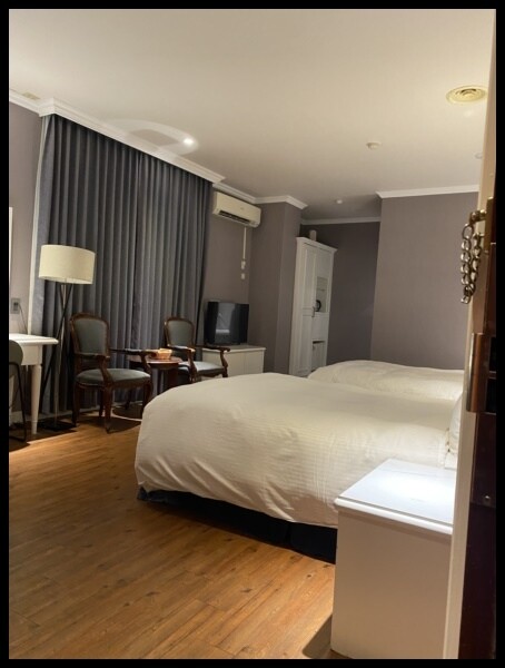 【宜蘭飯店/宜蘭火車站附近飯店推薦】【宜蘭富翔大飯店】全新裝潢,房間寬敞舒適,免費停車位/午茶點心/豐富