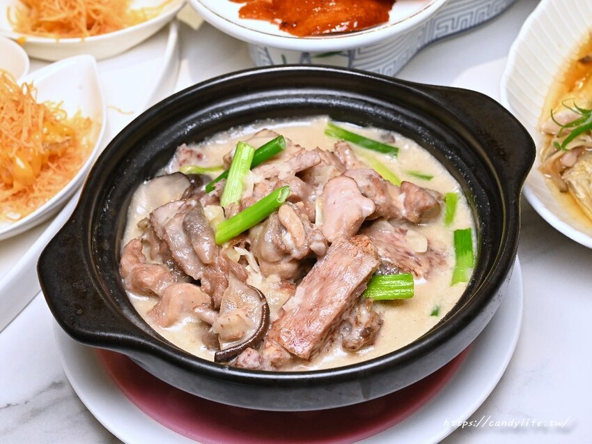 鳴鴨館|台中厲害片皮櫻桃鴨餐廳,由香港師傅掌廚,還有平價粵菜料理及午間套餐